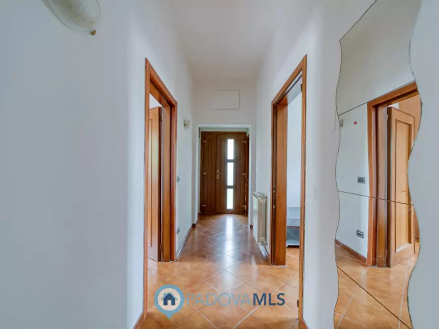 Immagine 6 di Appartamento in vendita  in Via Montà a Padova
