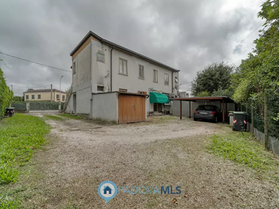 Immagine 16 di Appartamento in vendita  in Via Montà a Padova