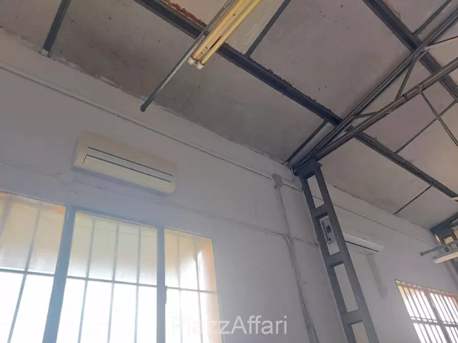Immagine 10 di Capannone industriale in affitto  a Piove Di Sacco