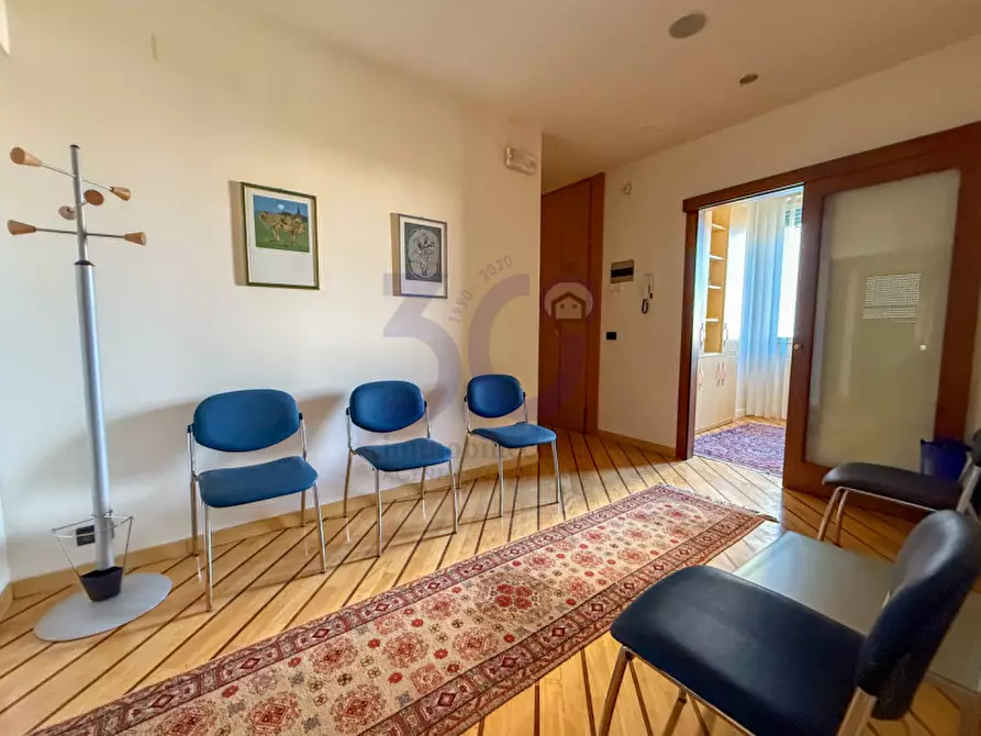 Immagine 4 di Ufficio in affitto  in Piazza San Jacopo a Arezzo