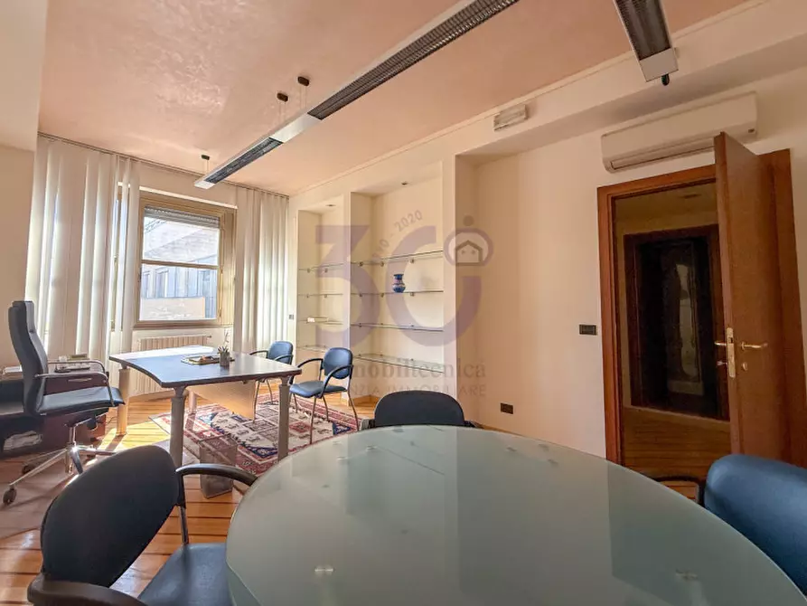 Immagine 6 di Ufficio in affitto  in Piazza San Jacopo a Arezzo