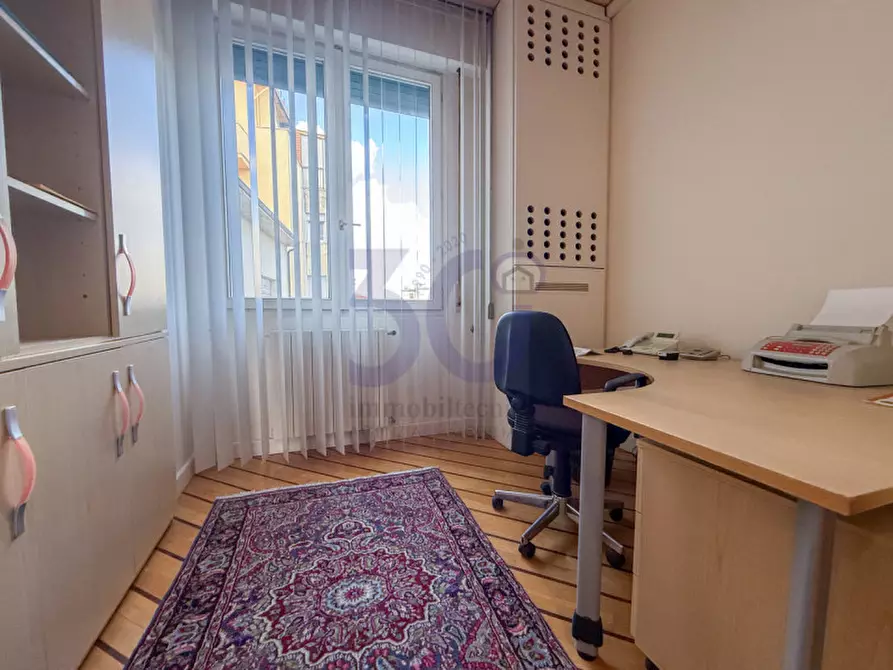 Immagine 9 di Ufficio in affitto  in Piazza San Jacopo a Arezzo