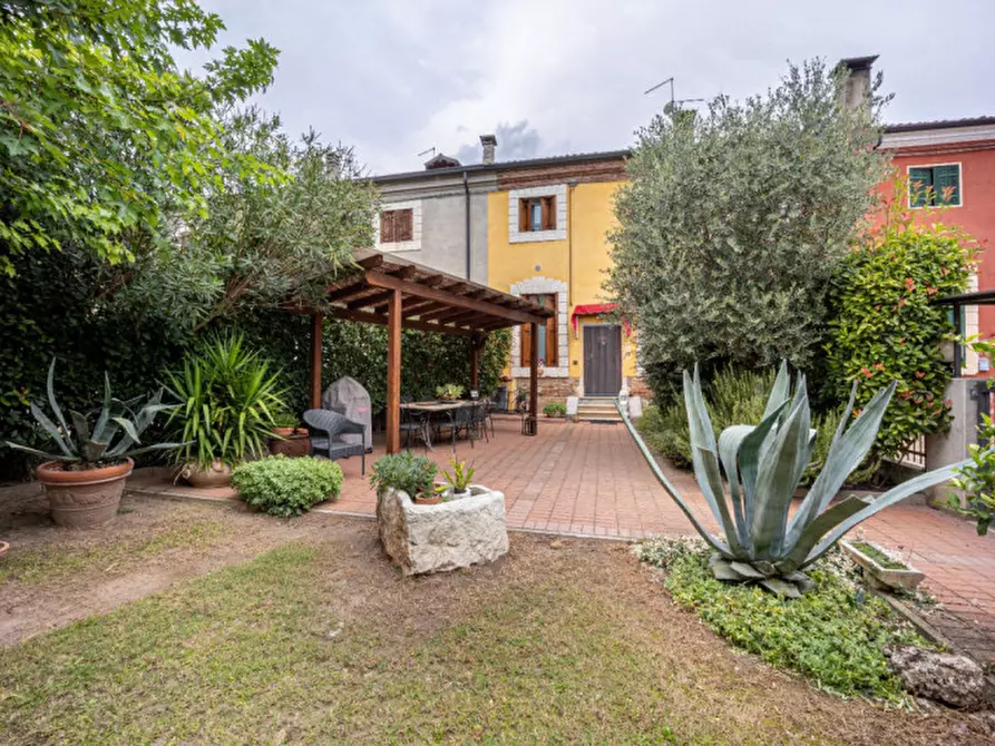 Immagine 11 di Villetta a schiera in vendita  in Via Buche di Maggio a Cologna Veneta