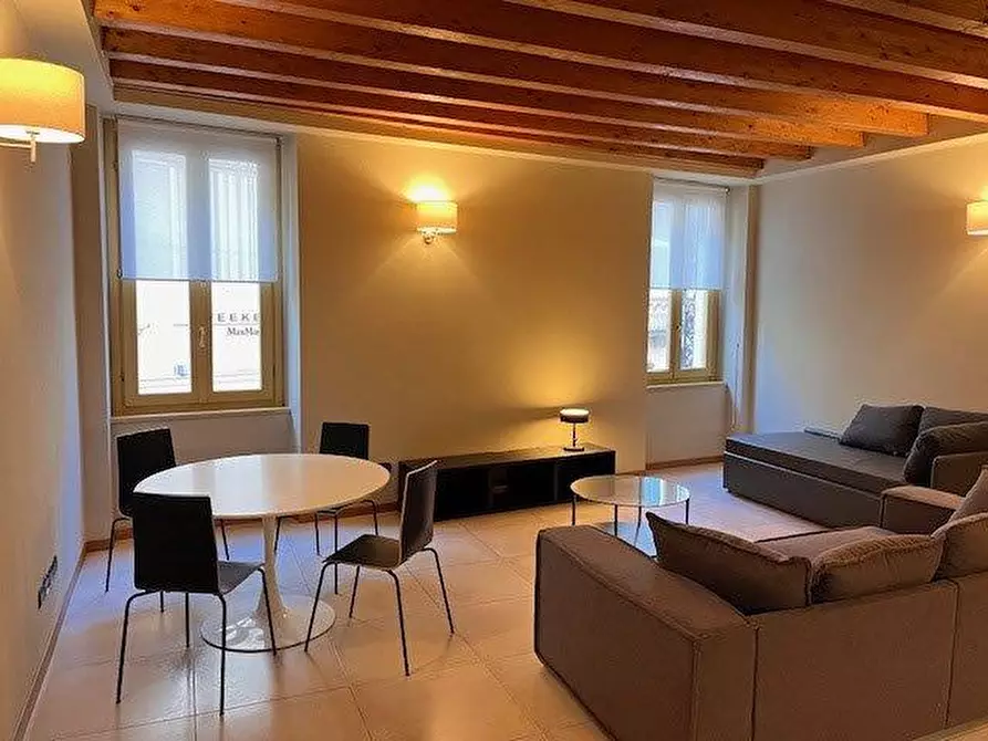 Immagine 4 di Appartamento in affitto  in via Generale Achille Papa a Desenzano Del Garda