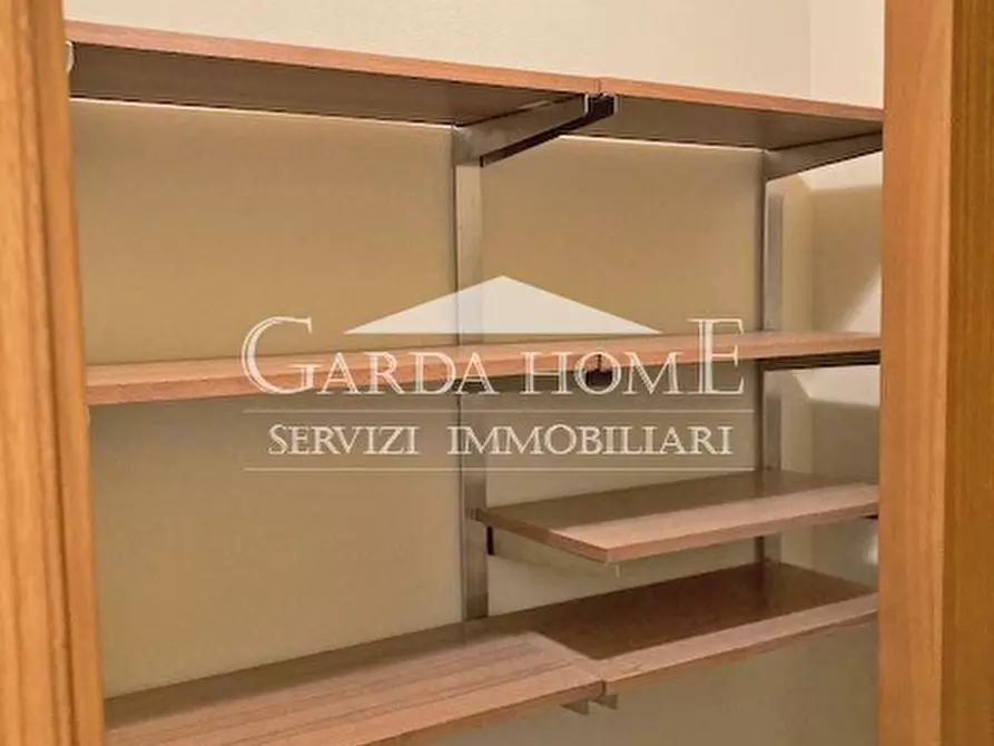 Immagine 15 di Appartamento in affitto  in via Generale Achille Papa a Desenzano Del Garda