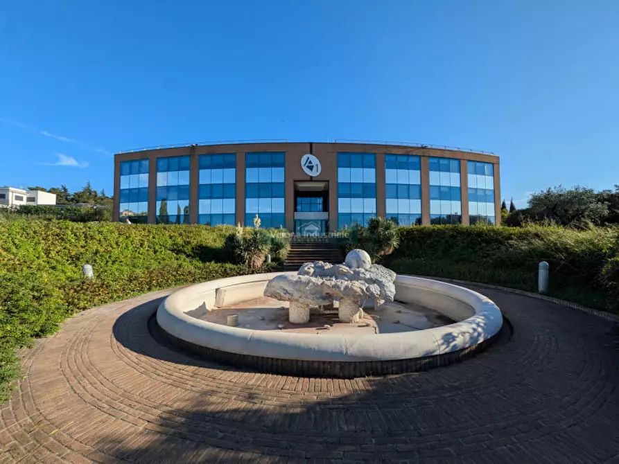 Immagine 1 di Ufficio in vendita  in Affi a Affi