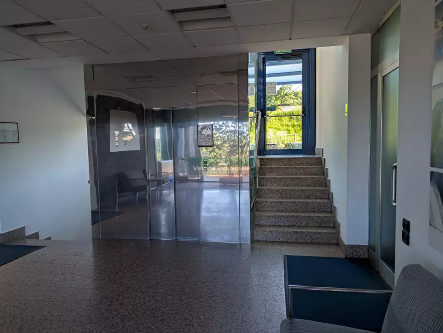 Immagine 6 di Ufficio in vendita  in Affi a Affi