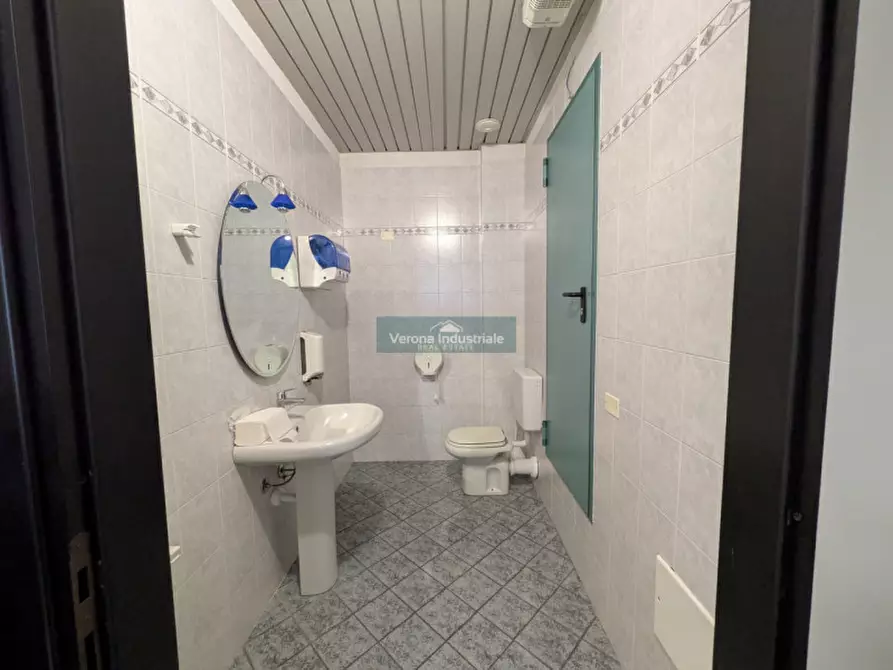 Immagine 18 di Ufficio in vendita  in Affi a Affi