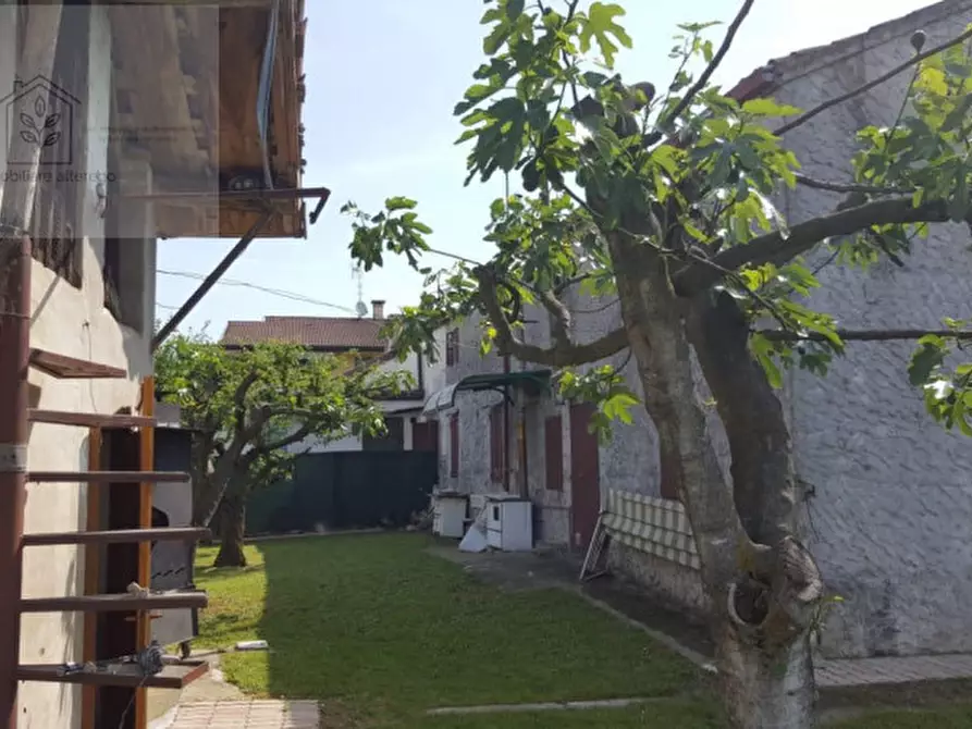Immagine 4 di Rustico / casale in vendita  in Via degli Alpini a Villafranca Padovana