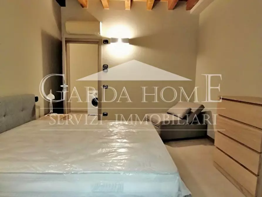 Immagine 17 di Appartamento in affitto  in via Generale Achille Papa a Desenzano Del Garda