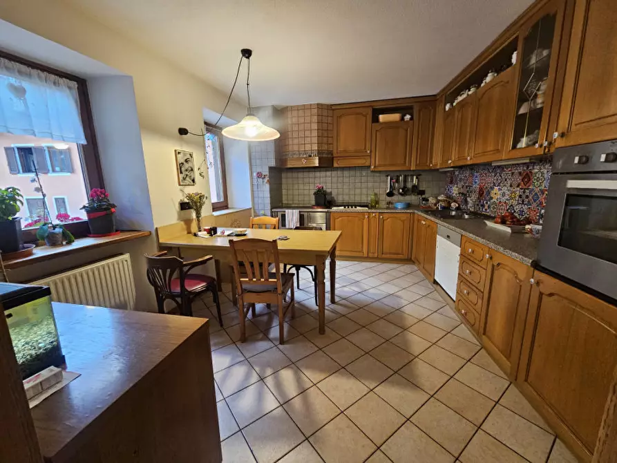 Immagine 4 di Appartamento in vendita  in Via dei Gallina,N.23 a Pellizzano