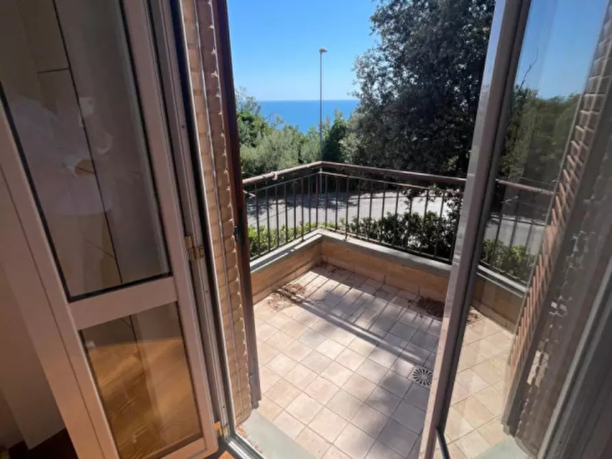 Immagine 31 di Villa in vendita  in Via Luigi Selandari a Ancona