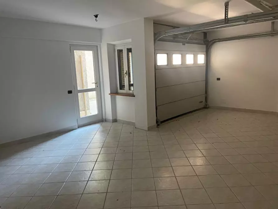 Immagine 38 di Villa in vendita  in Via Luigi Selandari a Ancona