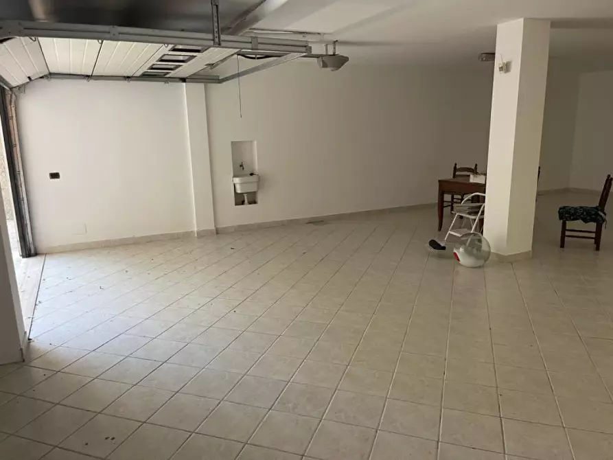 Immagine 40 di Villa in vendita  in Via Luigi Selandari a Ancona