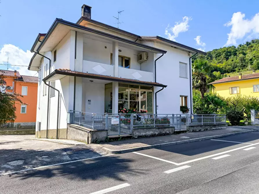 Immagine 2 di Appartamento in vendita  in Via fratelli Bandiera a Lunano