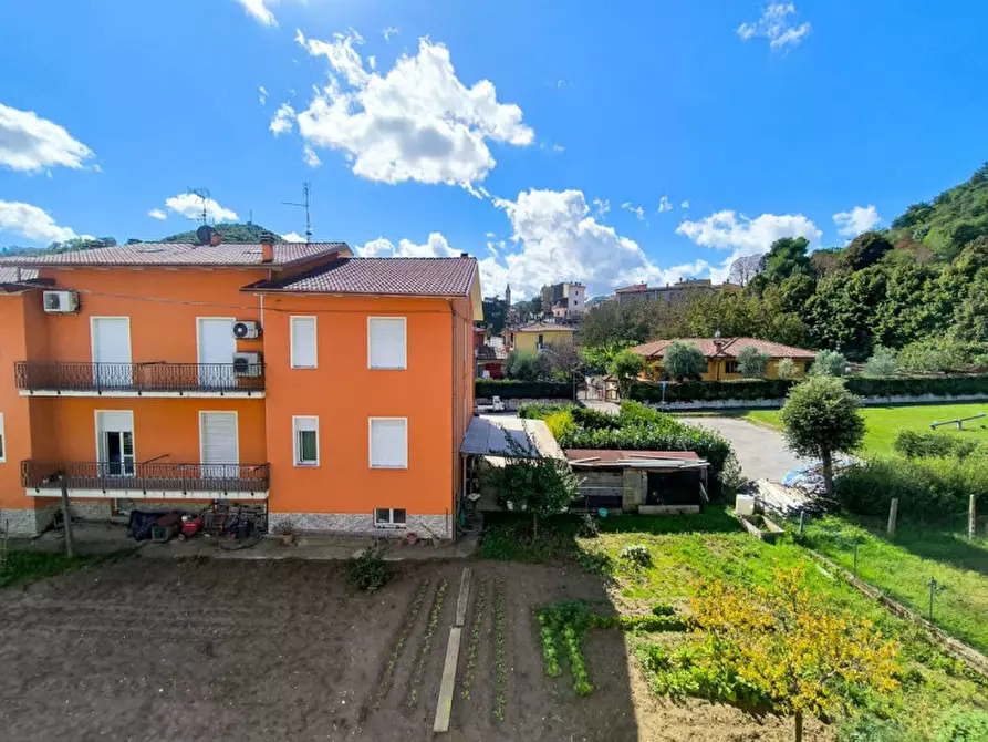 Immagine 19 di Appartamento in vendita  in Via fratelli Bandiera a Lunano