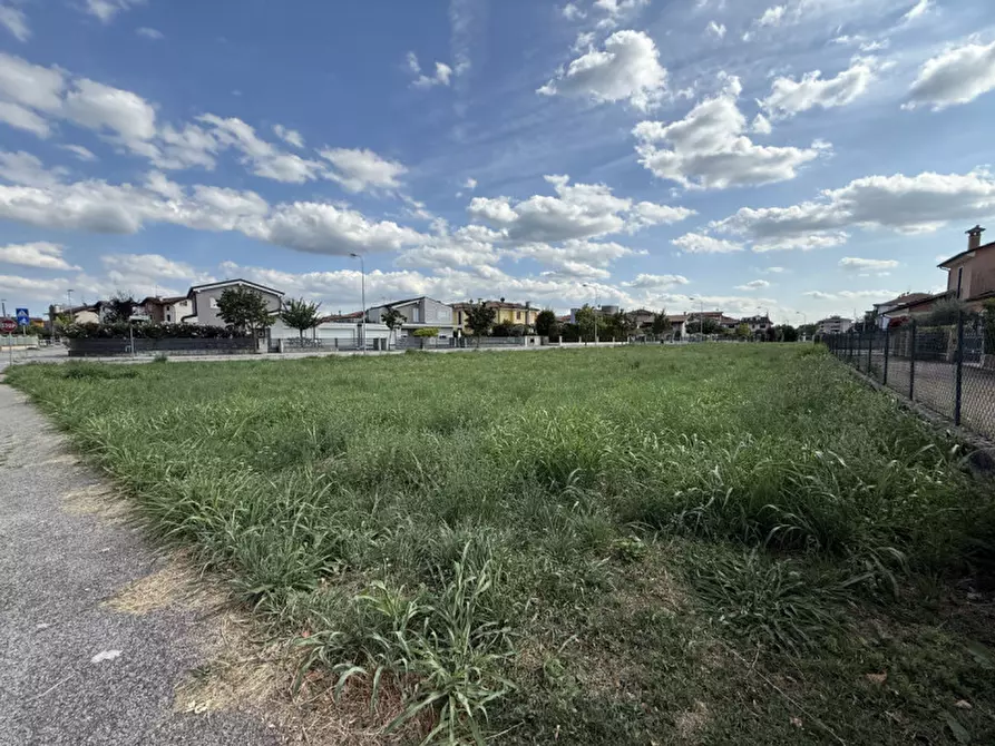 Immagine 6 di Terreno in vendita  in Via Giuseppe Mazzini a Creazzo