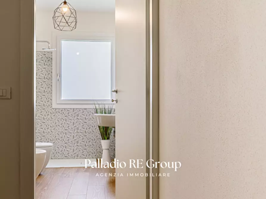 Immagine 11 di Appartamento in vendita  in Via Gabriele Serbelloni, 16 a Vicenza