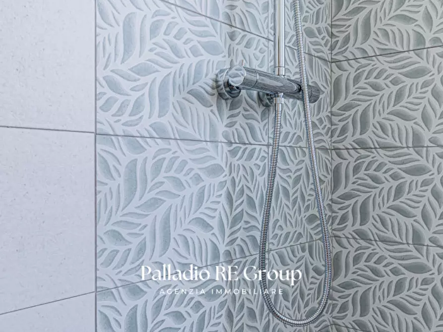 Immagine 12 di Appartamento in vendita  in Via Gabriele Serbelloni, 16 a Vicenza