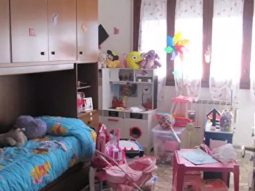 Immagine 3 di Appartamento in vendita  in Via Torino, 35 a Venezia