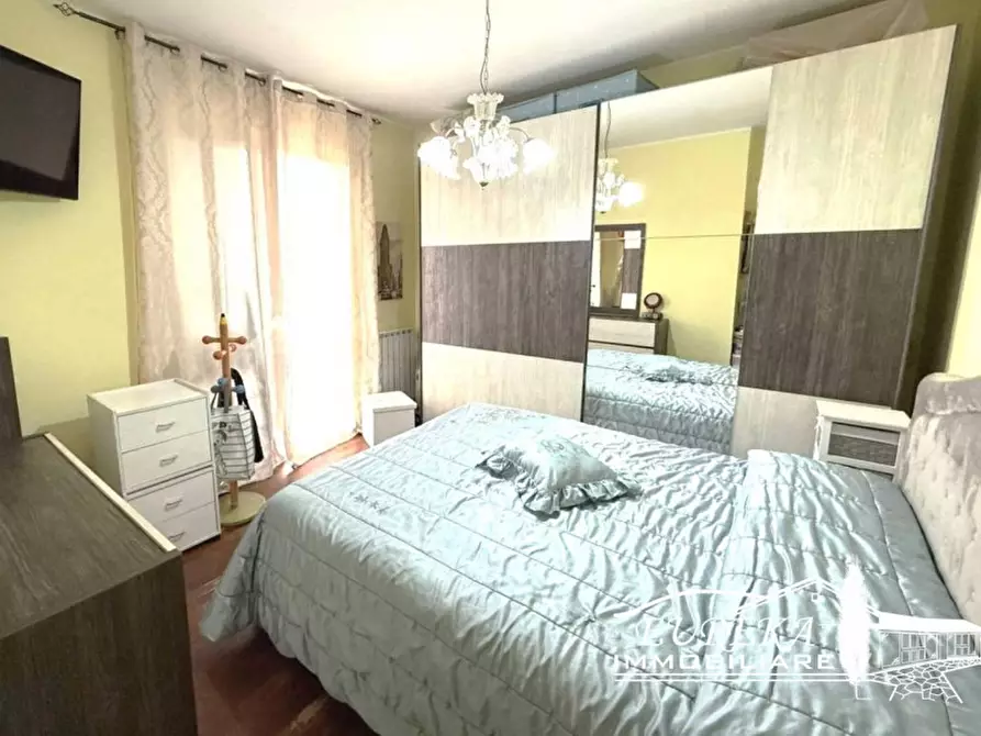 Immagine 12 di Appartamento in vendita  in via roma 152 a Castiglione Del Lago