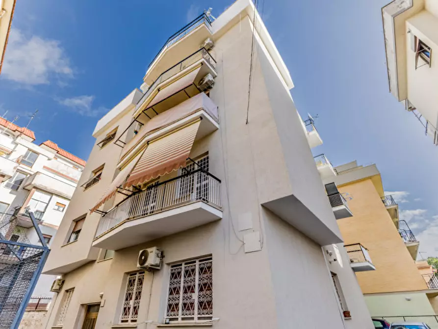 Immagine 1 di Appartamento in vendita  in Via Giovanni Rucellai a Roma