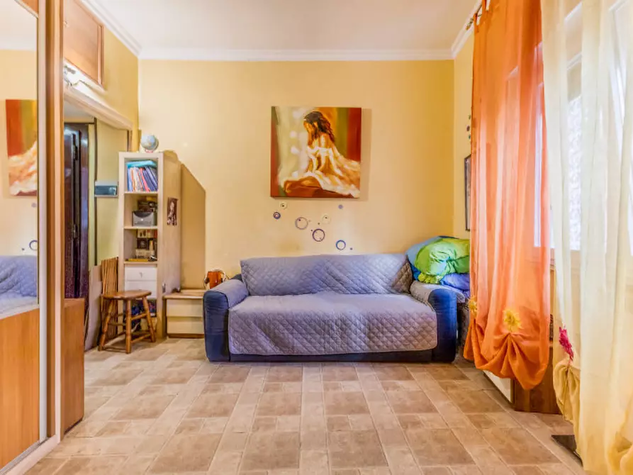 Immagine 4 di Appartamento in vendita  in Via Giovanni Rucellai a Roma