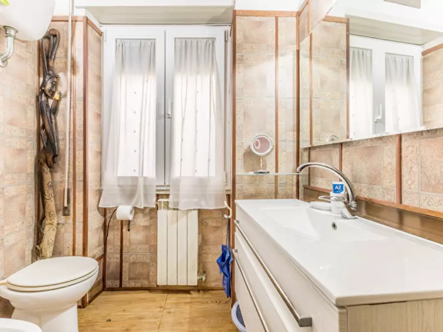 Immagine 12 di Appartamento in vendita  in Via Giovanni Rucellai a Roma