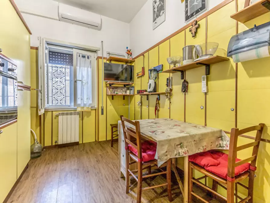 Immagine 18 di Appartamento in vendita  in Via Giovanni Rucellai a Roma