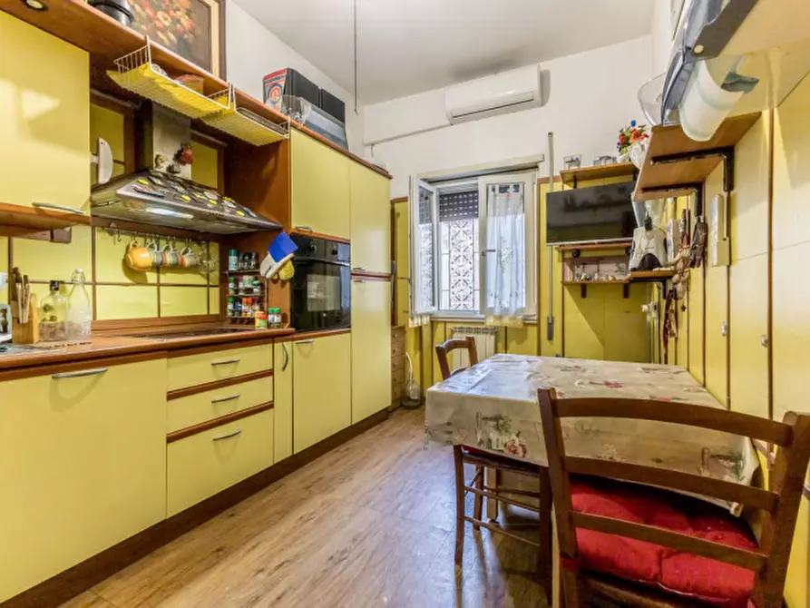 Immagine 19 di Appartamento in vendita  in Via Giovanni Rucellai a Roma
