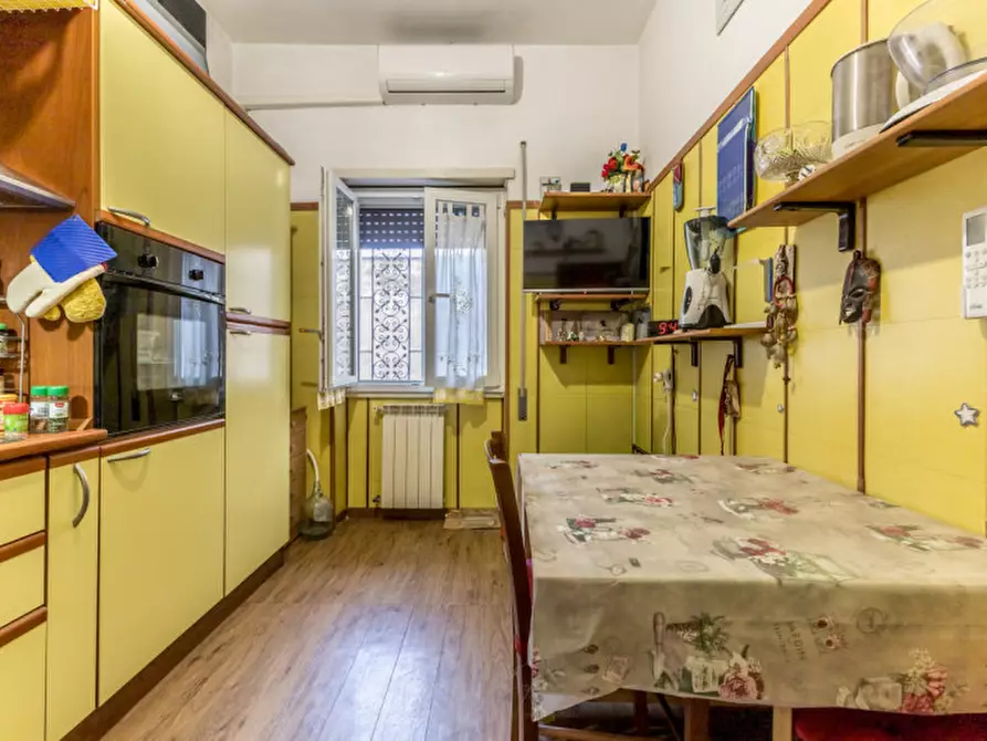 Immagine 20 di Appartamento in vendita  in Via Giovanni Rucellai a Roma