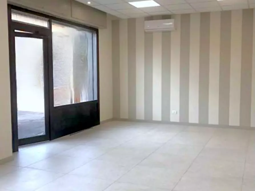 Immagine 8 di Negozio in vendita  in Via Pontevigodarzere, 116 a Padova