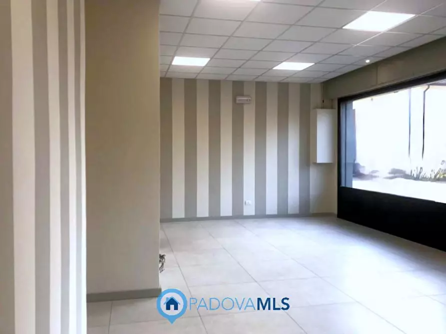 Immagine 9 di Negozio in vendita  in Via Pontevigodarzere, 116 a Padova