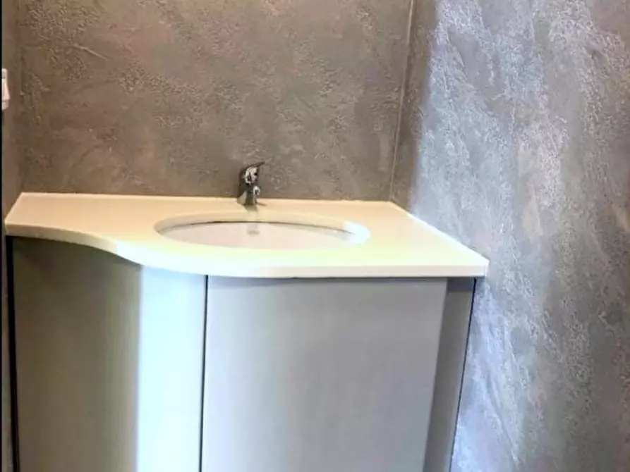 Immagine 15 di Negozio in vendita  in Via Pontevigodarzere, 116 a Padova