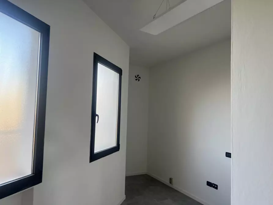 Immagine 11 di Magazzino in affitto  in Zona Industriale Padova EST a Padova