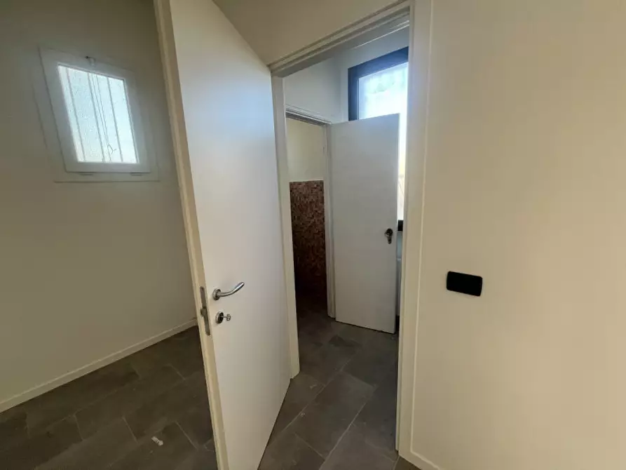 Immagine 15 di Magazzino in affitto  in Zona Industriale Padova EST a Padova