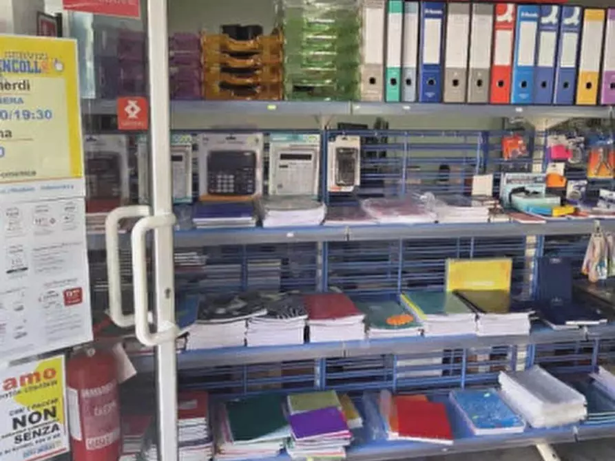 Immagine 7 di Negozio in vendita  a Porto Torres