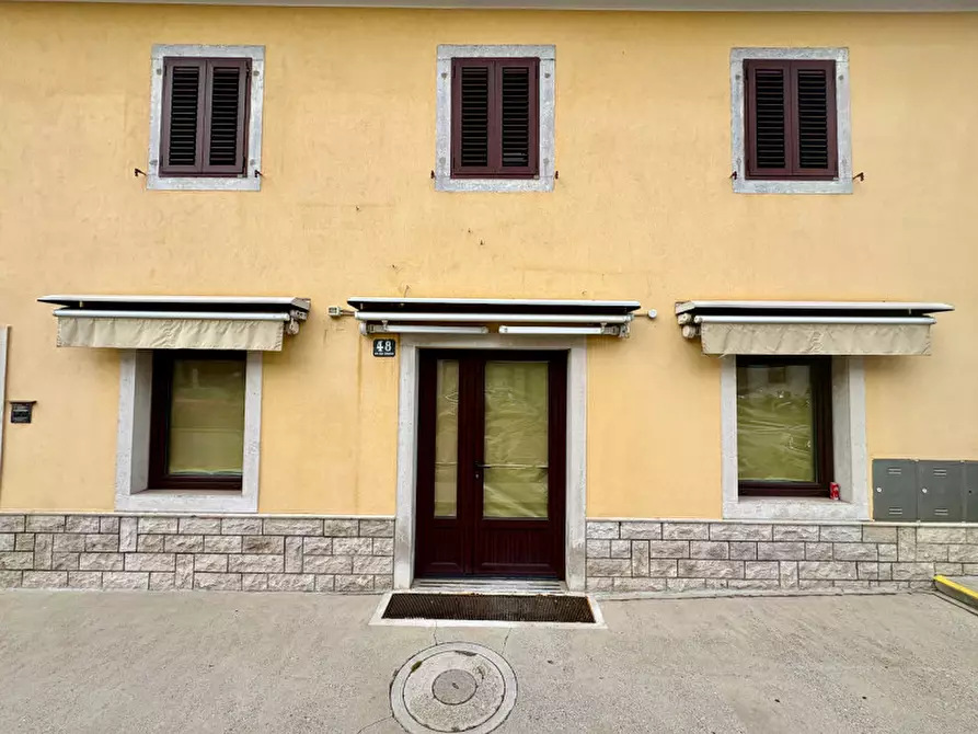 Immagine 1 di Negozio in affitto  in Via Igo Gruden 48 a Trieste