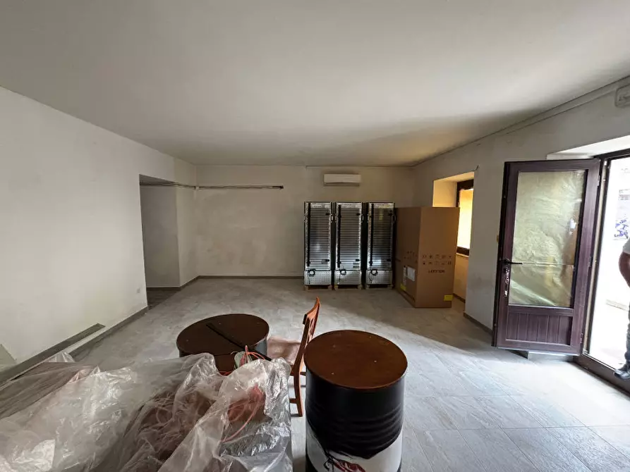 Immagine 9 di Negozio in affitto  in Via Igo Gruden 48 a Trieste