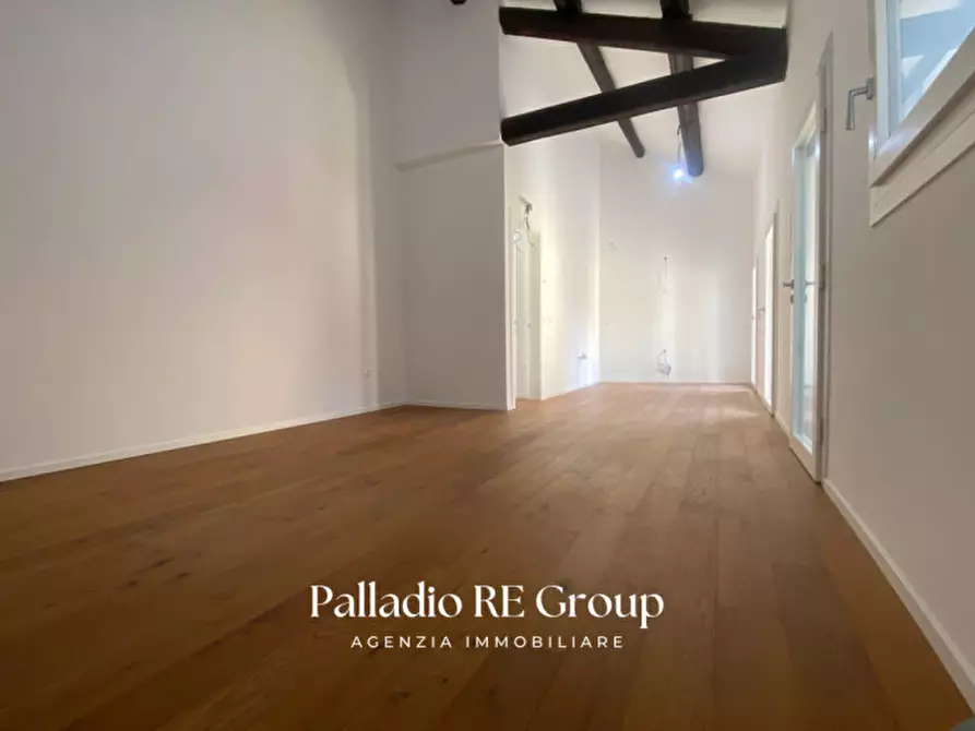 Immagine 2 di Appartamento in vendita  in Ponte degli Angeli 1 a Vicenza