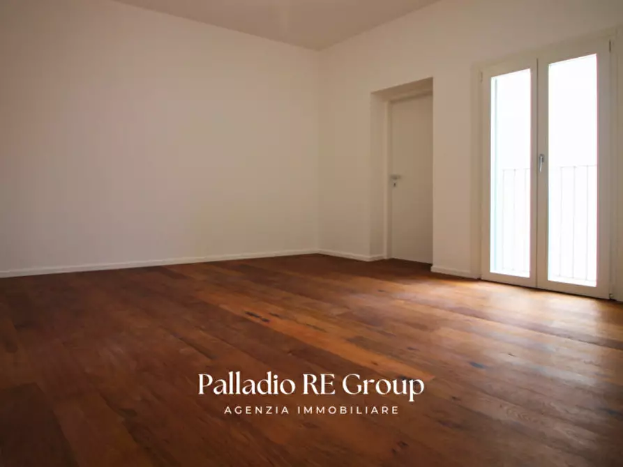 Immagine 8 di Appartamento in vendita  in Ponte degli Angeli 1 a Vicenza