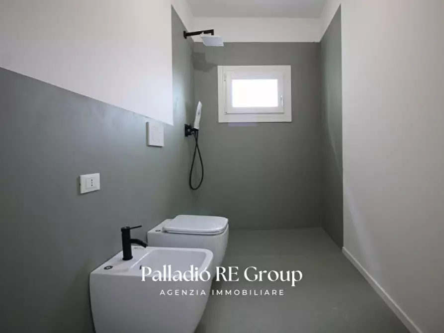 Immagine 9 di Appartamento in vendita  in Ponte degli Angeli 1 a Vicenza