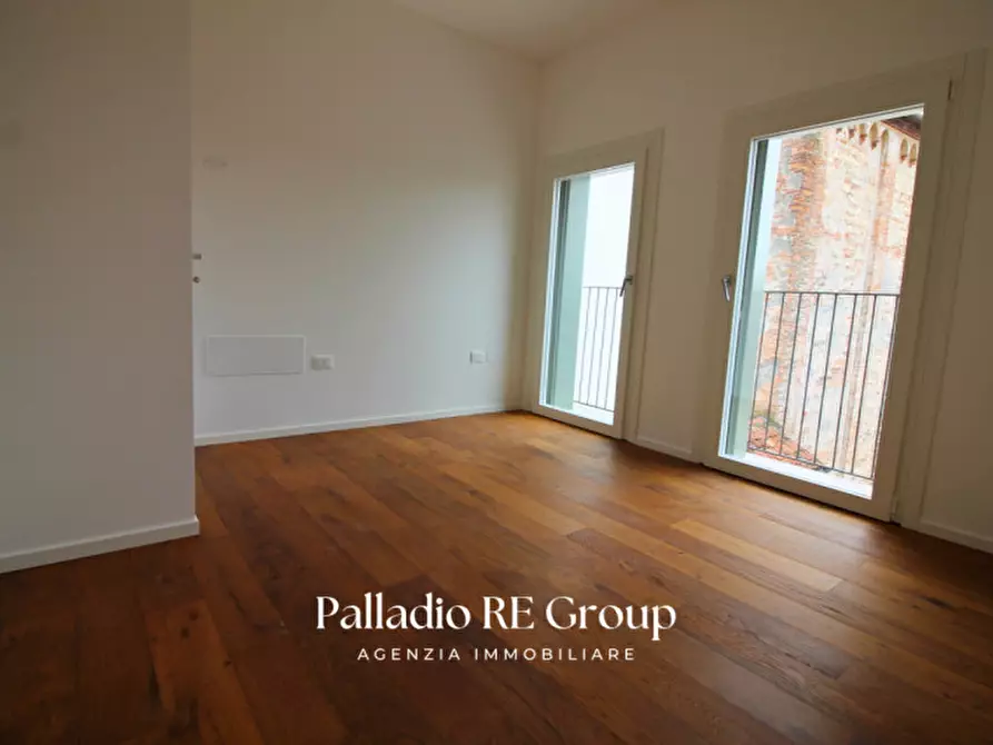 Immagine 11 di Appartamento in vendita  in Ponte degli Angeli 1 a Vicenza