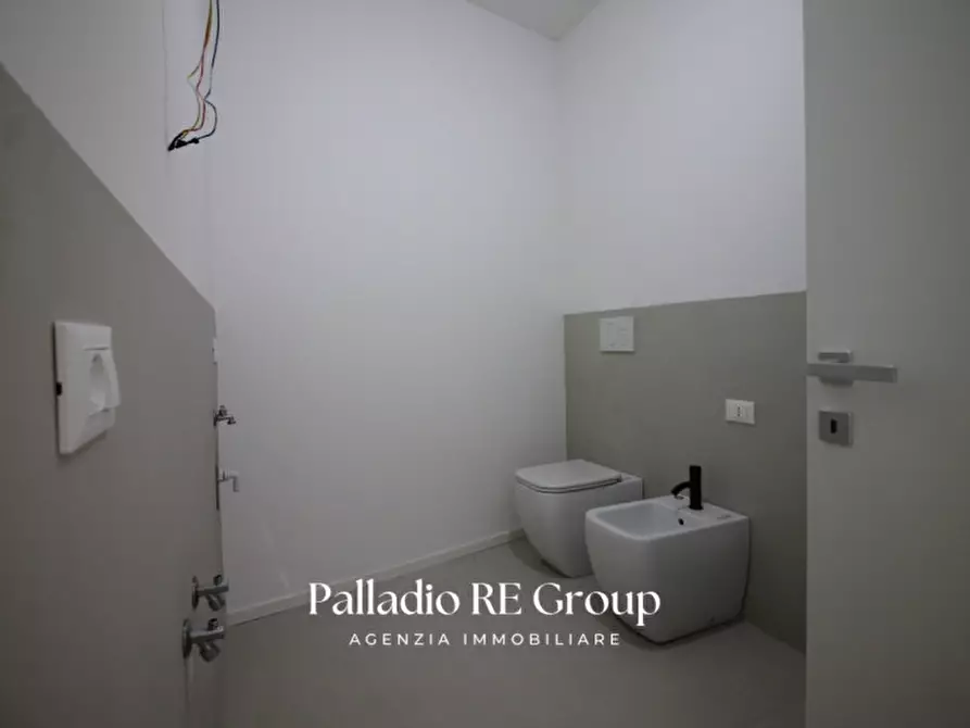 Immagine 17 di Appartamento in vendita  in Ponte degli Angeli 1 a Vicenza