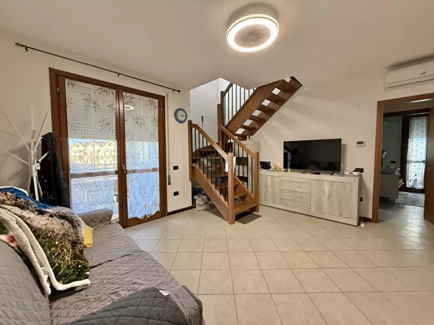 Immagine 1 di Appartamento in vendita  in Viale della Libertà a Solesino