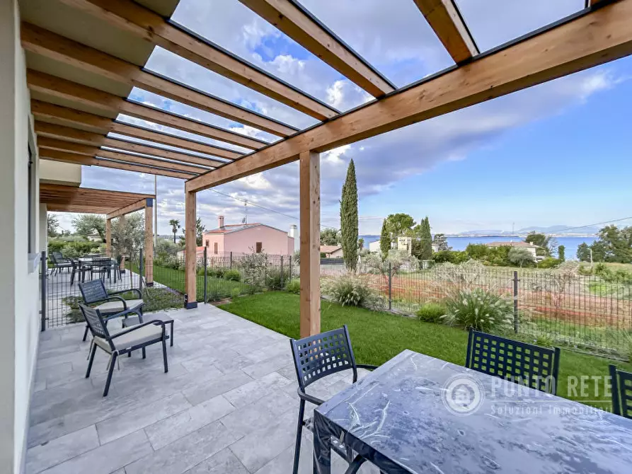 Immagine 1 di Villa in affitto  in Via Riare a Lazise