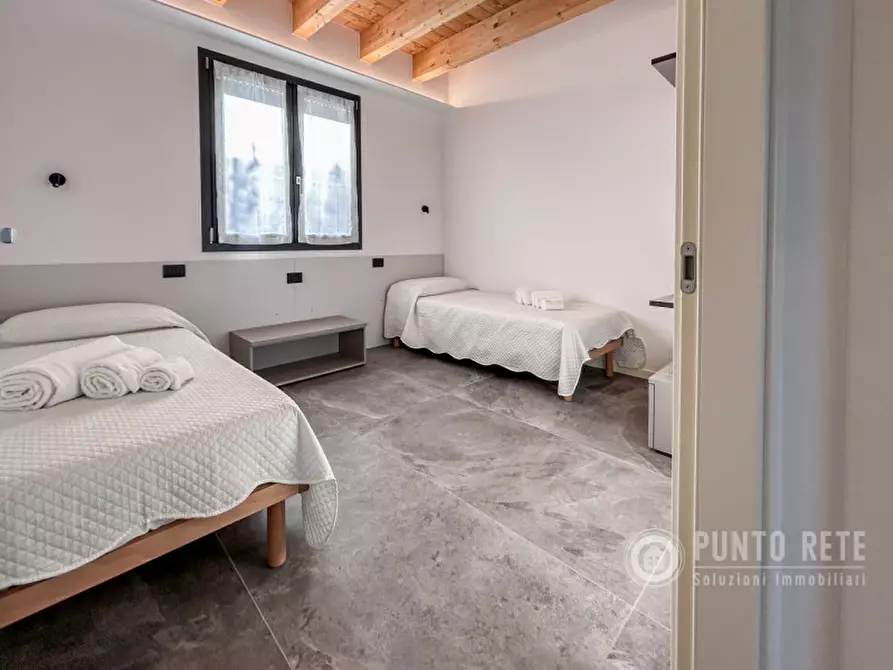 Immagine 17 di Villa in affitto  in Via Riare a Lazise