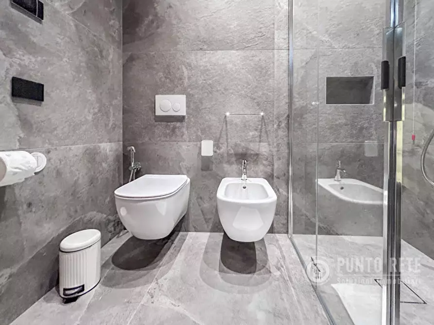 Immagine 21 di Villa in affitto  in Via Riare a Lazise