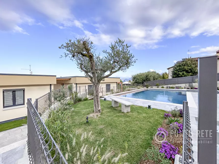 Immagine 28 di Villa in affitto  in Via Riare a Lazise