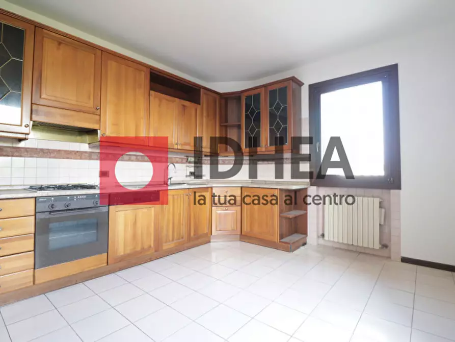 Immagine 1 di Appartamento in vendita  in FARMACIA DI CASTAGNOLE a Paese